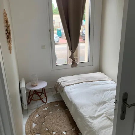 Gare Apartment
